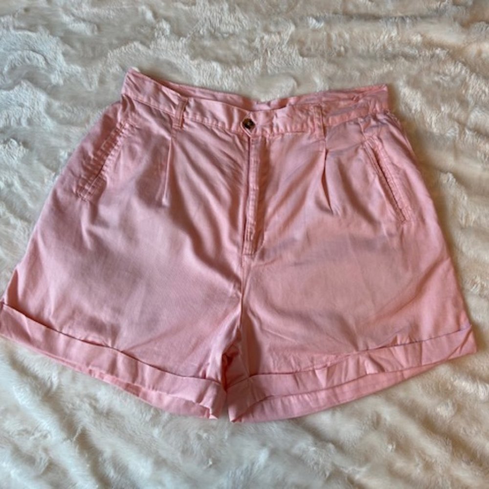 - Huntington Ridge Mom's Style High-waisted Pink Shorts Ladies Size 16